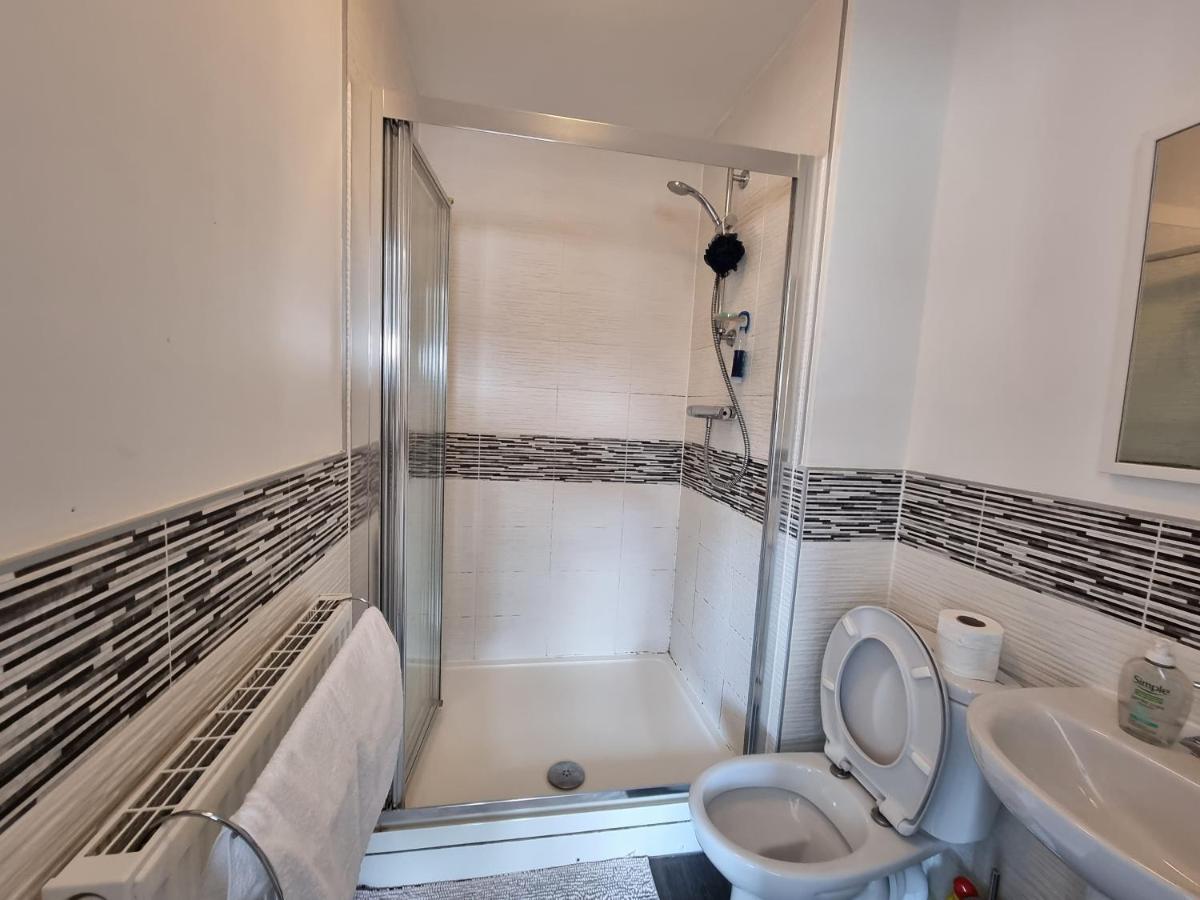 King En-Suite Close To The A30 Camborne Eksteriør bilde